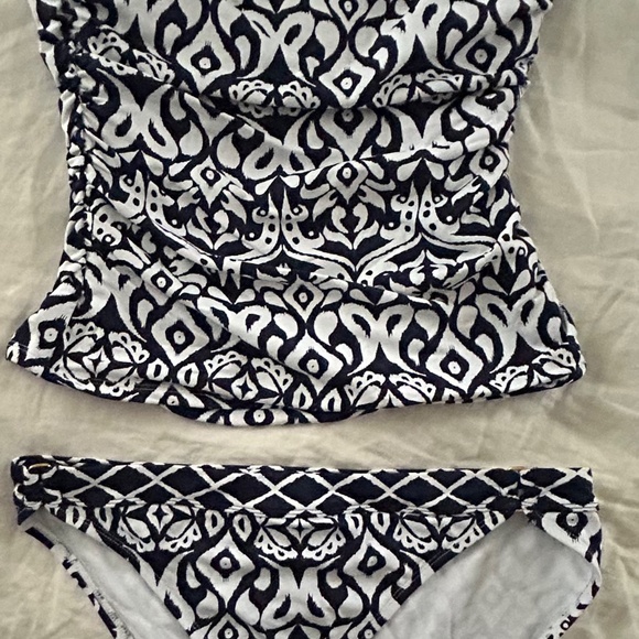 Tommy Bahama Tankini - Picture 12 of 13